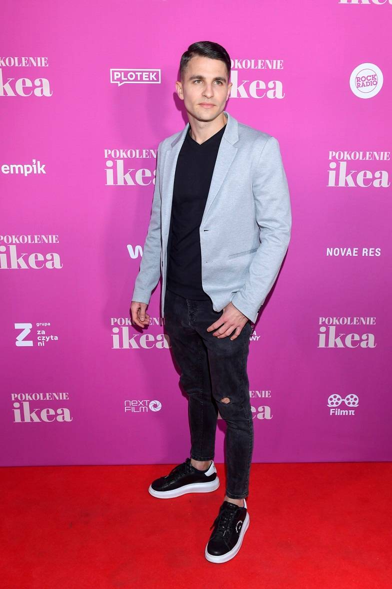 Magdalena Cielecka wpiera Bartosza Gelnera podczas premiery filmu “Pokolenie Ikea”