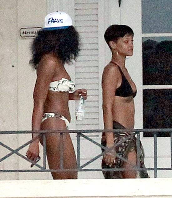 Seksowna Rihanna w bikini