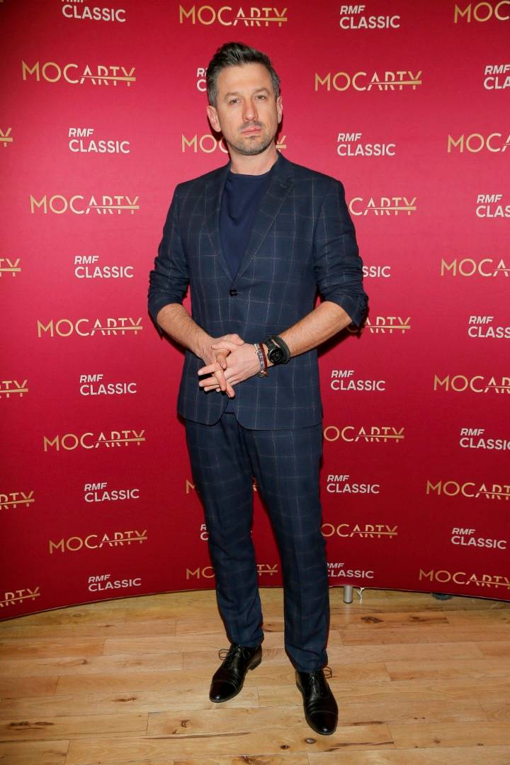 Gwiazdy na gali MocArty RMF Classic: Artur Żmijewski z żoną, córką i jej dziewczyną, Edward Miszczak z Anną Cieślak