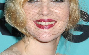 Drew Barrymore założyła woalkę (FOTO)