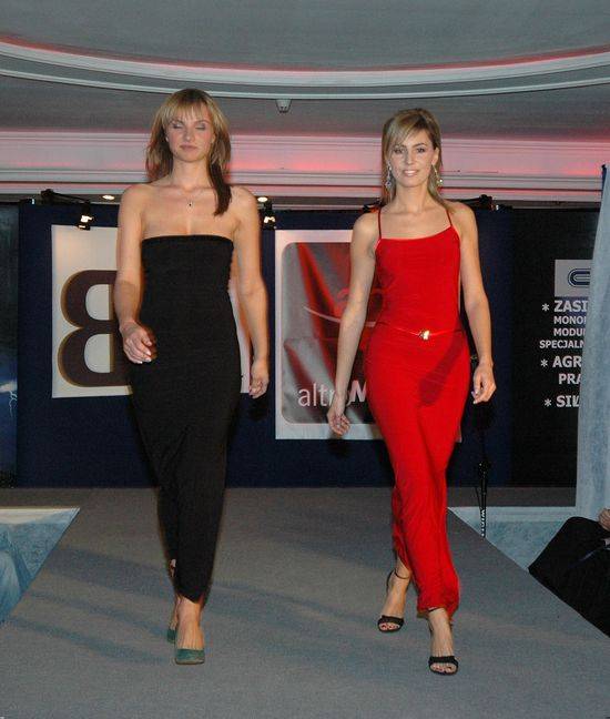 Tak się zmieniała Agnieszka Popielewicz