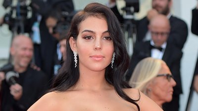 Georgina Rodriguez, partnerka Cristiano Ronaldo, odpoczywa od pieluch