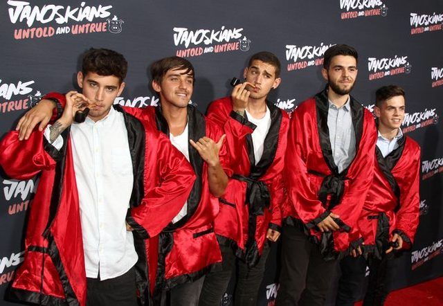 janoskians-g-R1