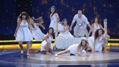 Niesłyszący Adrian w Jackson Style i Kasia w tańcu brzucha