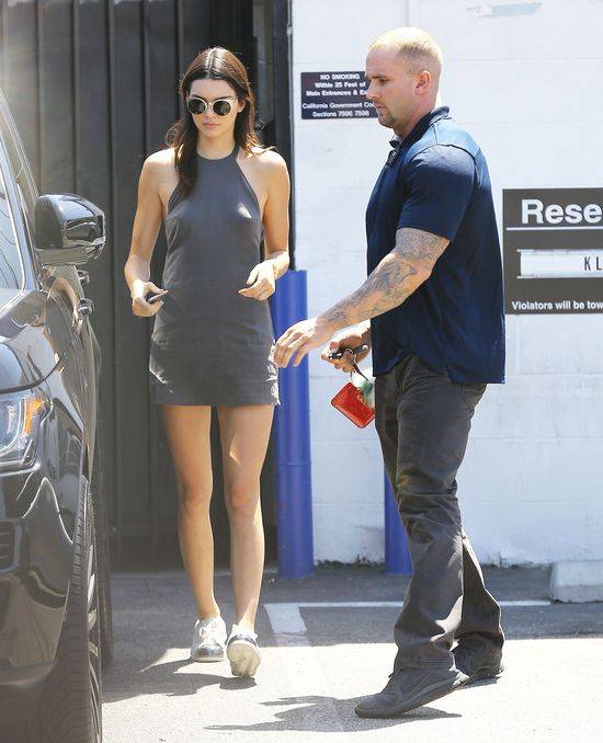 Kendall Jenner piękna bez pomocy glam squadu?