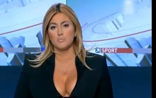 Biust Karoliny Szostak robi karierę w Europie [VIDEO]