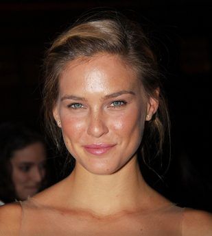bar-refaeli-g-R1