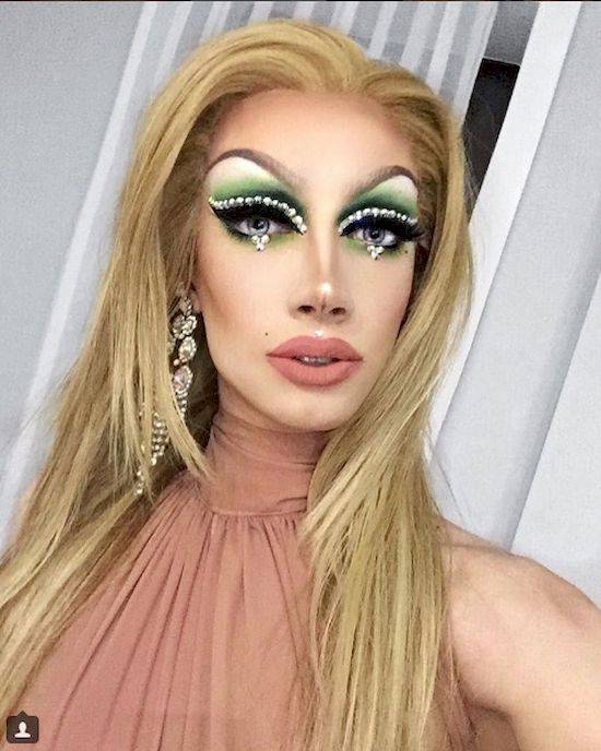 Wow! Ten chłopak maluje się lepiej od WIĘKSZOŚCI kobiet!