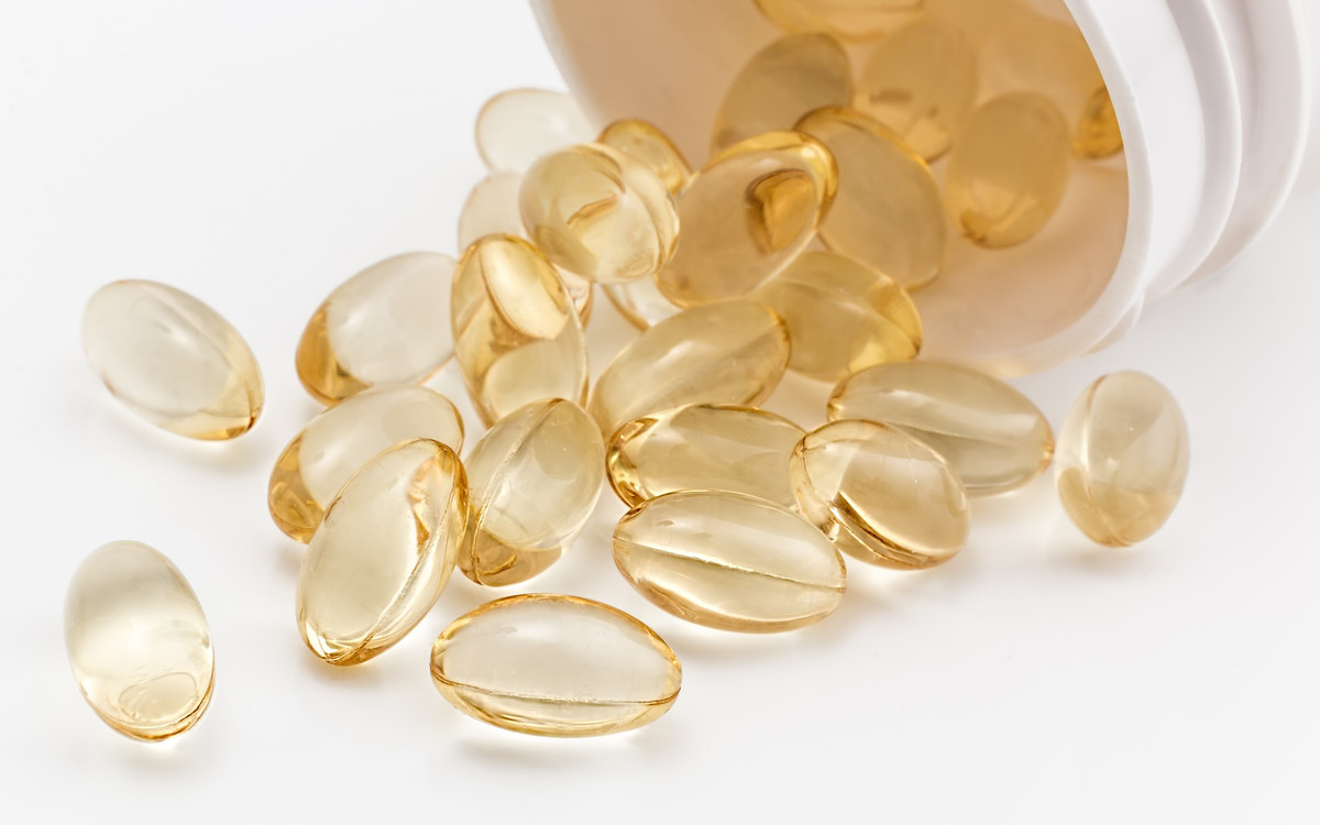 Prawidłowa suplementacja – jak bezpiecznie stosować suplementy?