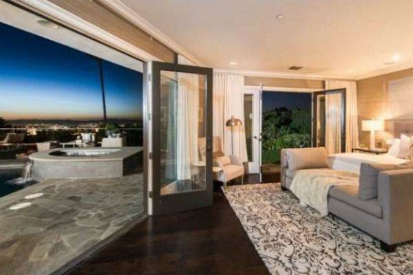 Tak mieszkała Mile Kunis, gdy była singielką