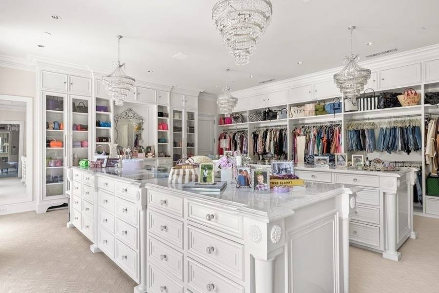 Paris Hilton po pożarze swojej posiadłości w Malibu kupiła sobie PAŁAC za 63 mln $