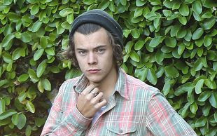 Harry Styles całujący Carę Delevingne? (FOTO)