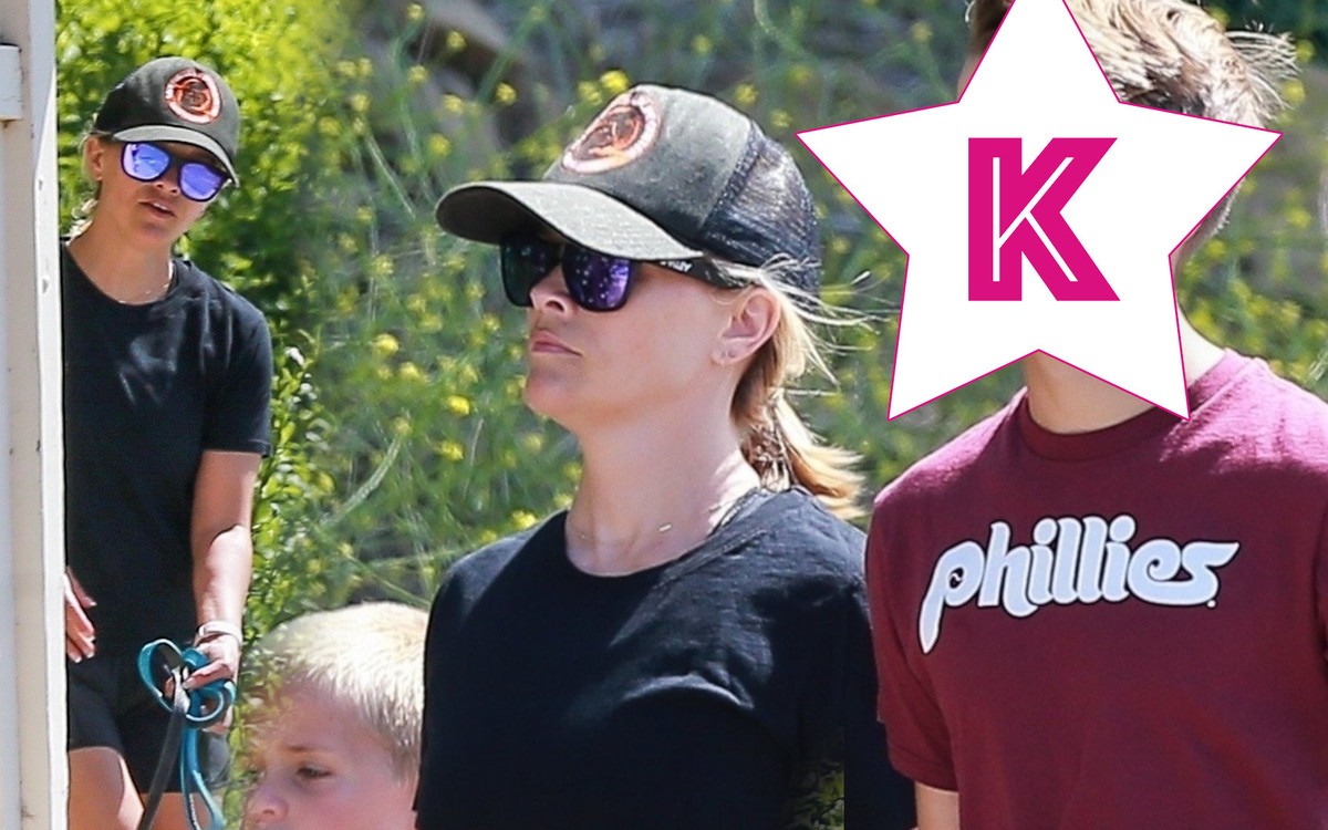 Reese Witherspoon na rodzinnej wycieczce z synami. Najstarszy jest bardzo do niej podobny! (ZDJĘCIA)