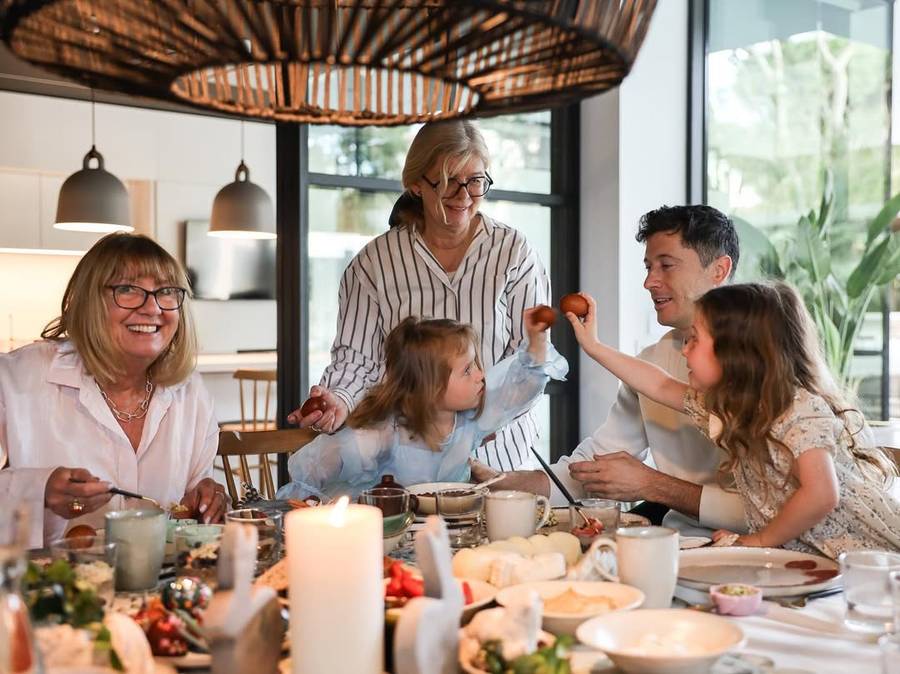 Hiszpański dom Lewandowskich to czysty luksus! Ciekawie połączyli różne style. Cudnie!