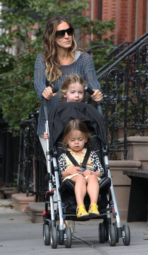 Sarah Jessica Parker i jej 3-letnie córeczki.