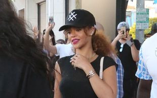 Rihanna już nie chodzi na zakupy w stroju kąpielowym (FOTO)