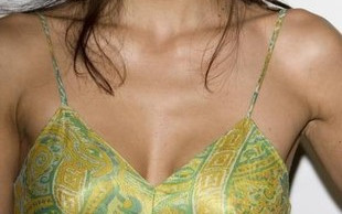 Wygwizdali ją za ten kostium (FOTO)