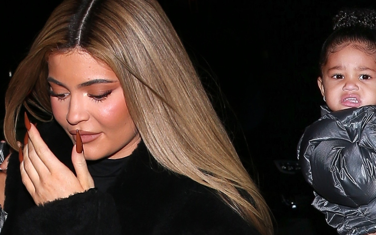 Kylie Jenner zabrała Stormi do restauracji (ZDJĘCIA)