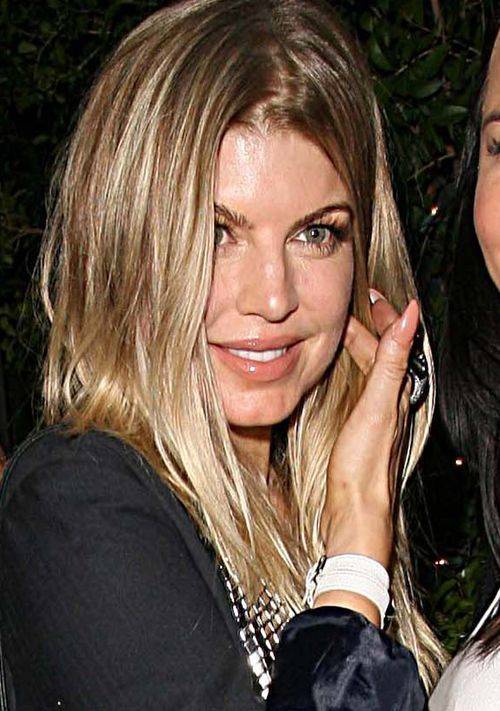 Fergie pozuje z fankami