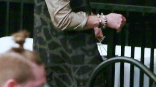 Dziwne zachowanie ojca Jessiki Simpson na pokazie mody FOTO