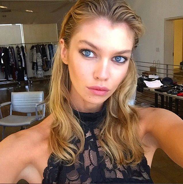 Stella Maxwell – piękny aniołek VS