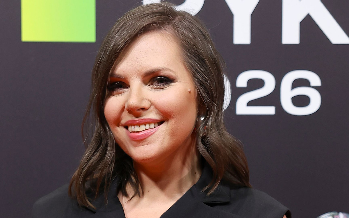 Aleksandra Kwaśniewska szczuplutka jak niteczka. Ten modowy trik każdej kobiecie zrobi talię