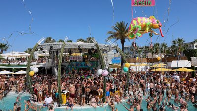 SHEIN odpala lato na Ibizie: pokaz mody, joga na dachu i imprezy, których nie zapomnisz!