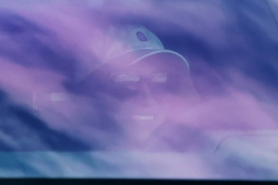 Meghan Markle uśmiechnięta w samochodzie. Chwile później do domu wraca książę Harry (ZDJĘCIA)