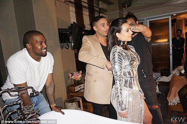 O mój Boże! To w TEJ kreacji Kim Kardashian miała iść na galę MET!