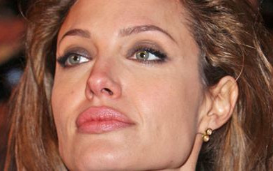 Angelina Jolie ma anoreksję?