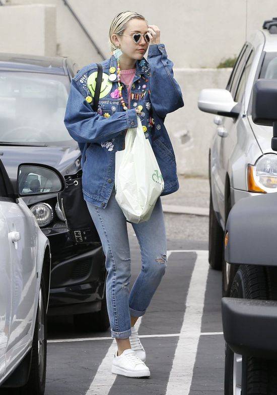 Fuj! Miley Cyrus walczy o tytuł najgorzej ubranej?