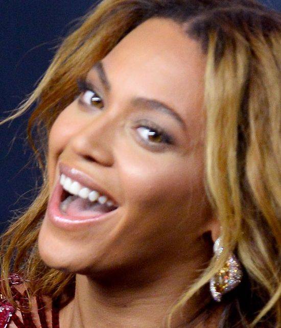 Zoom na twarz Beyonce