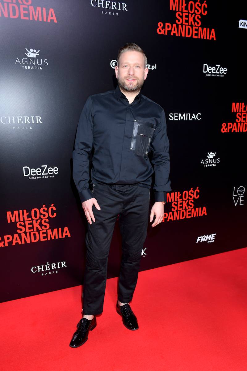 Premiera filmu “Miłość, seks & pandemia”. Anna Mucha z partnerem, Małgorzata Rozenek z Radkiem