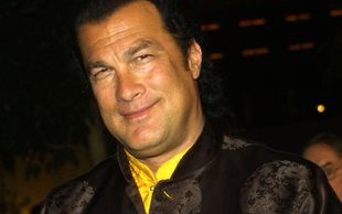 Asystentka Seagala oskarża go o wykorzystawnie seksualne