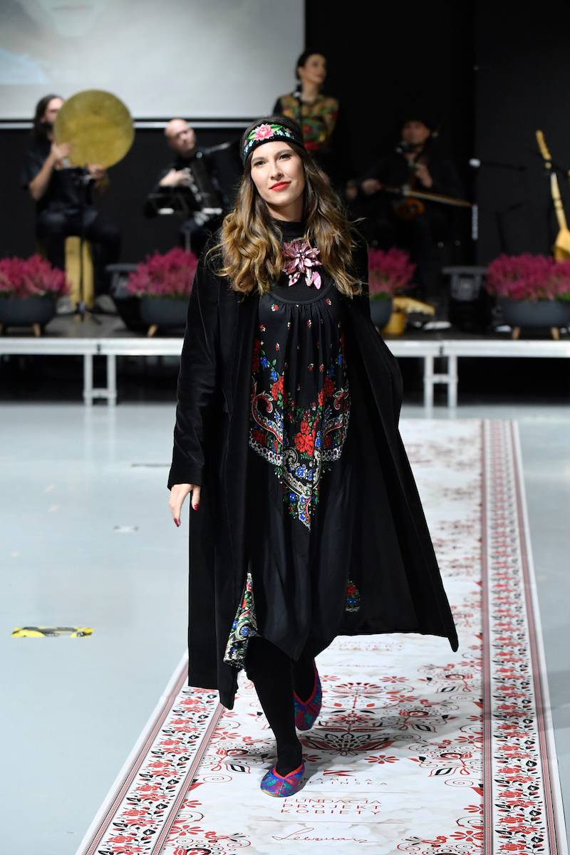 Gwiazdy przebrały się za SŁOWIANKI: Anna Cieślak, Barbara Kurdej-Szatan, Aleksandra Kisio…