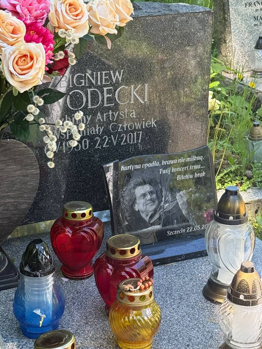 Tak dziś wygląda grób Zbigniewa Wodeckiego, fot. Instagram