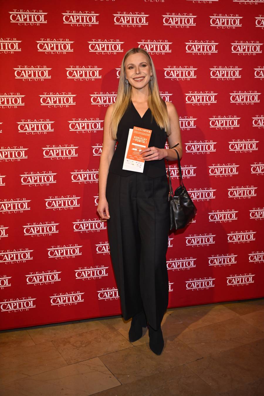 Gwiazdy na spektaklu “Genialny pomysł”. Kurdej-Szatan, Kaczorowska z Rogacewiczem…