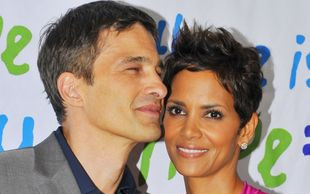 Czułe uściski Berry  i Martineza (FOTO)