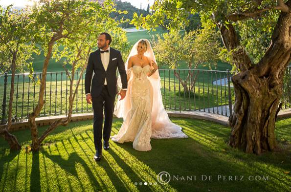 Doda w sukni ślubnej! Magiczna sesja zdjęciowa ze ślubu