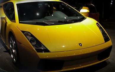 Doda ma żółte Lamborghini