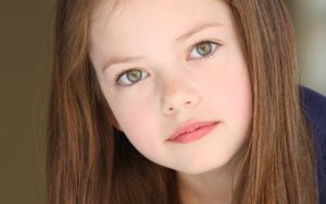 Mackenzie Foy – dziewczynka, która zagra Renesme! (FOTO)