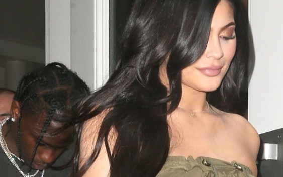 Miłość KWITNIE! Kylie Jenner i Travis Scott na RANDCE (ZDJĘCIA)