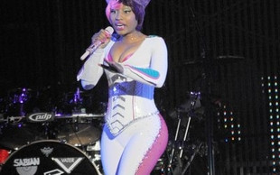 Nicki Minaj nie przejmuje się plotkami na temat swej pupy