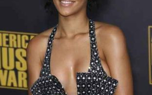 Sflaczały brzuch Cindy