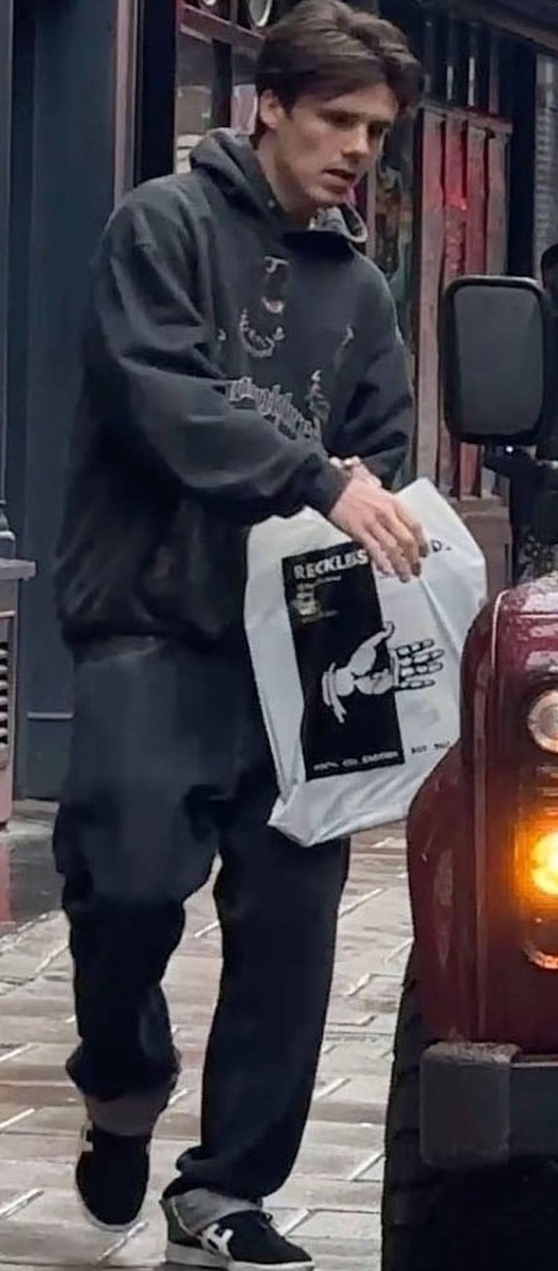 Cruz Beckham ma nową dziewczynę? Przyłapany na zakupach z gwiazdą TikToka (ZDJĘCIA)