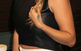 Kim Kardashian przeczytała książkę! (FOTO)