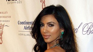 Jest już pierwsza piosenka Kim Kardashian – Shake