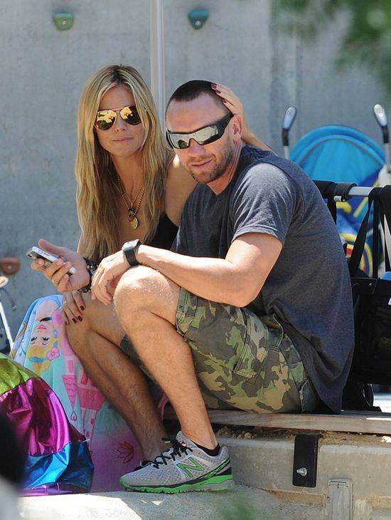 Heidi Klum i Martin Kristen z dziećmi w parku