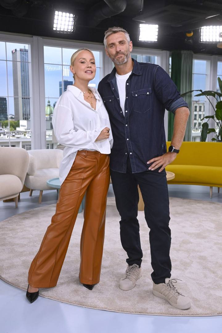 DDTVN: Tak prezentują się nowi prowadzący! Internauci oceniają debiut Macieja Dowbora i Adama Małysza (ZDJĘCIA)