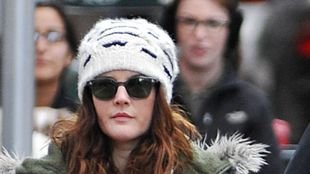 Drew Barrymore na spacerze z mężem i córeczką Olive (FOTO)